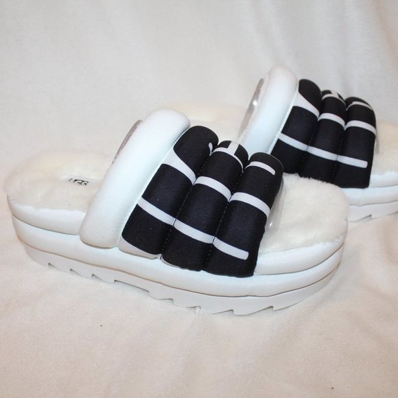 NIB UGG‎ WOMEN'S MAXI GLIDE PLATFORM LOGO PADDED SANDAL SLIPPERS WHITE BLACK - Picture 2 of 7
